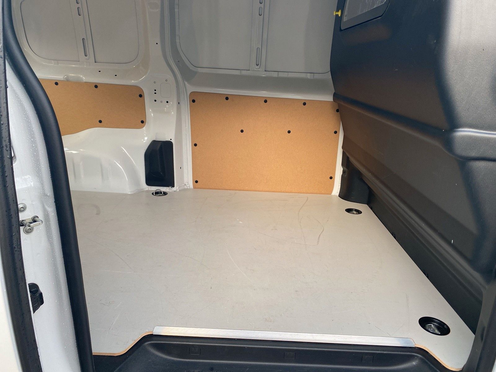 Fahrzeugabbildung Opel Vivaro Kasten Edition M
