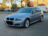 BMW 320i 3er E90 - BMW 320: 320i E90