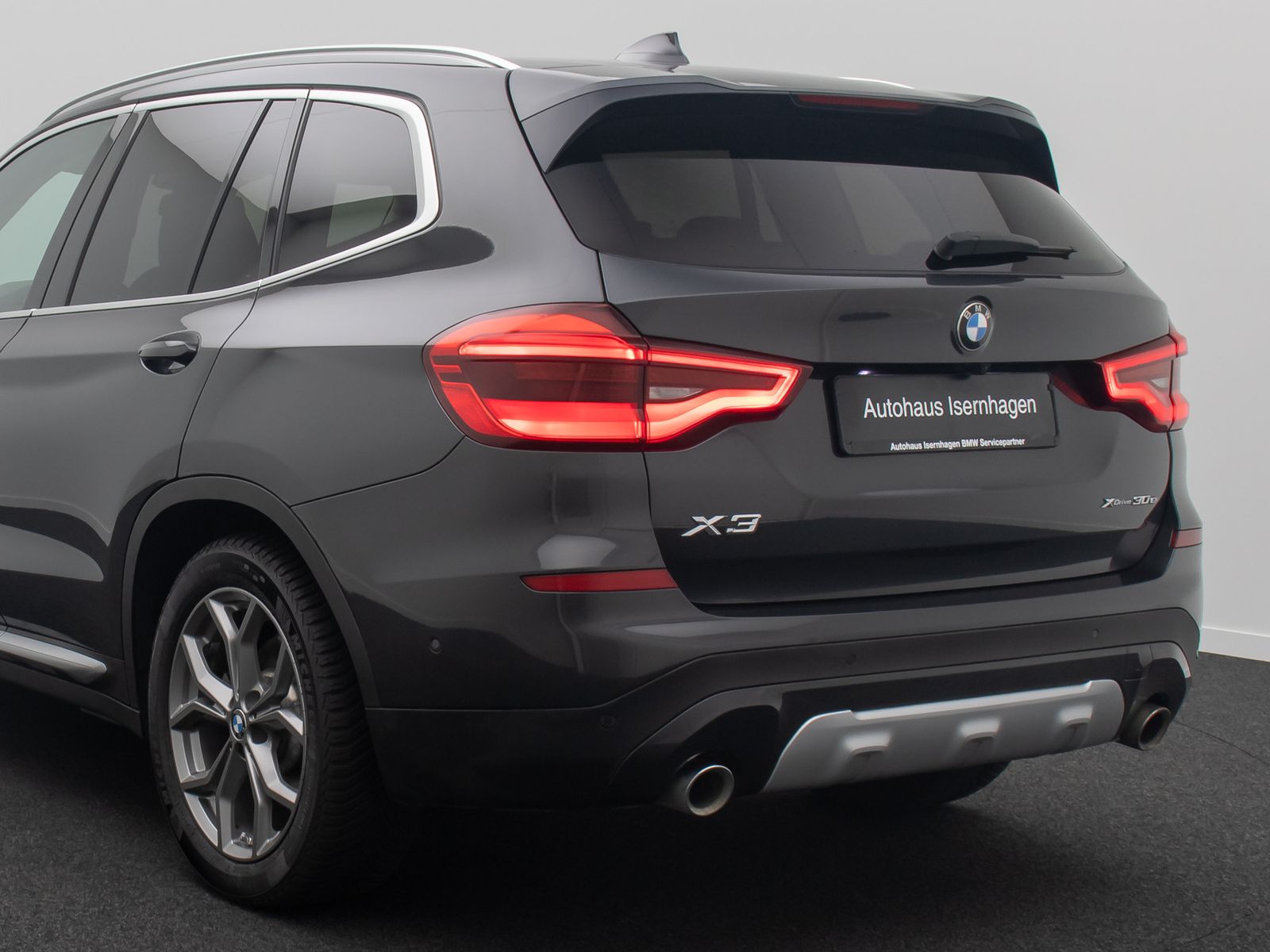 Fahrzeugabbildung BMW X3 xD30e xLine 360° HiFi ACC HUD Komfort 19Zoll