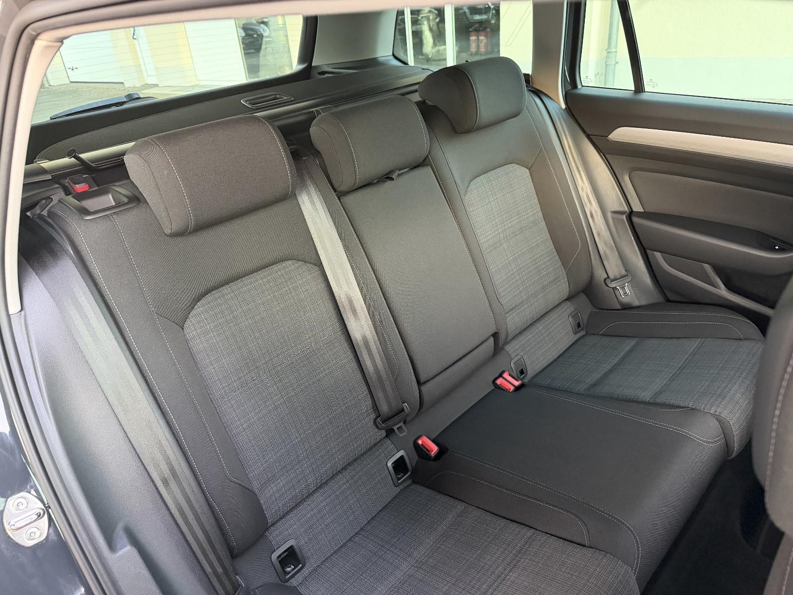 Volkswagen Passat LED Navi Massage AHK Kamera Alu, миниатюра 17