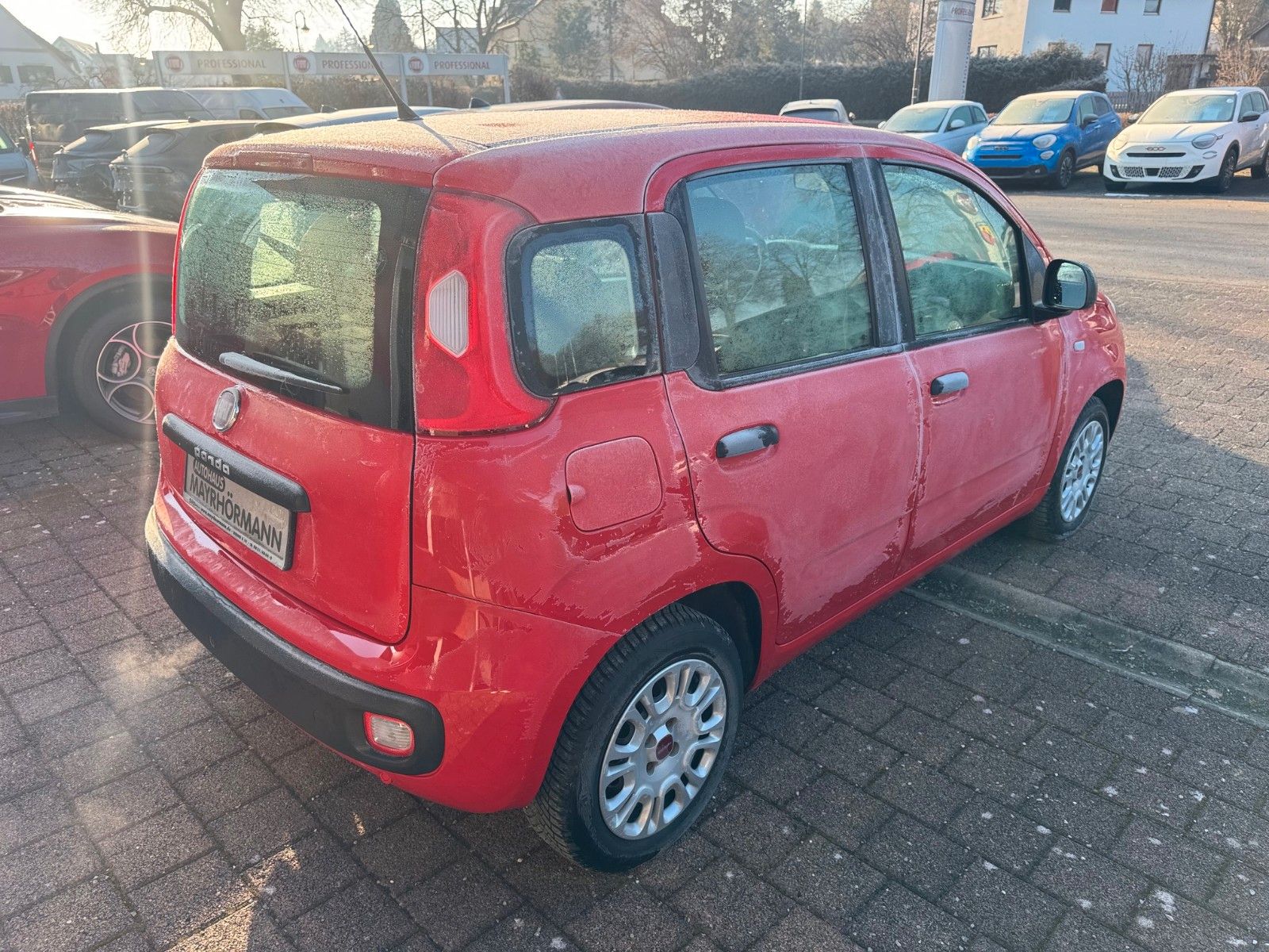 Fahrzeugabbildung Fiat Panda Easy Parksensoren Radio Klima