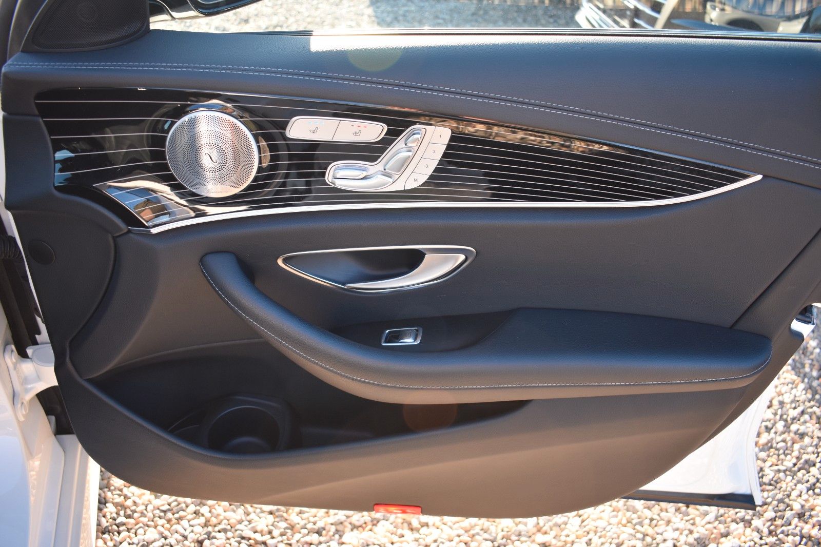 Fahrzeugabbildung Mercedes-Benz E 400d  Lim. 4Matic designo Multibeam AMG Line