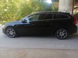 Volvo V60 D3 Ocean Race VOLLLEDER(Cremebeige)NAVI - Volvo: C3o
