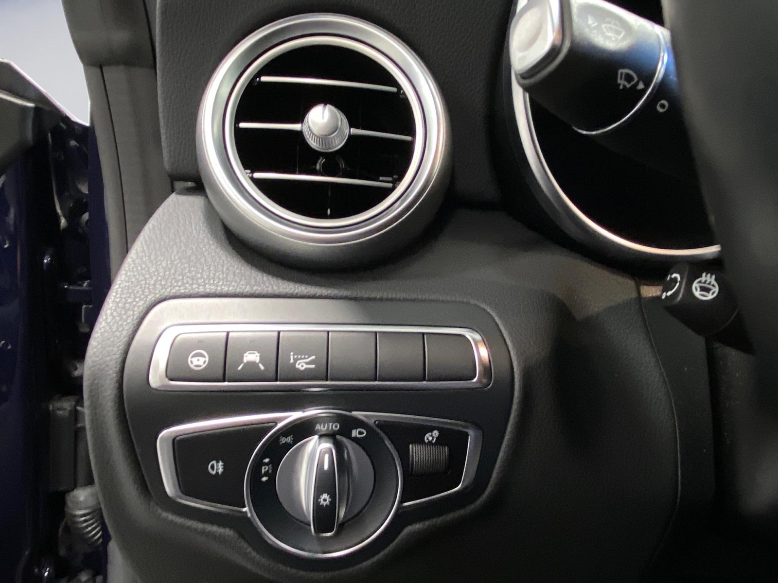Mercedes-Benz C400 Cabrio AMG LINE HuD STZBLFT BURMESTE NACKHZ
