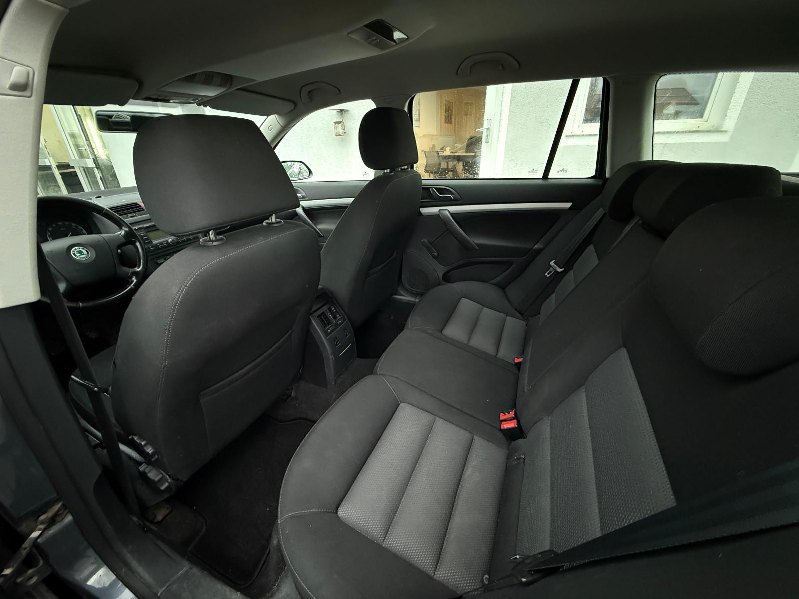 Skoda Octavia 2009 — photo 12