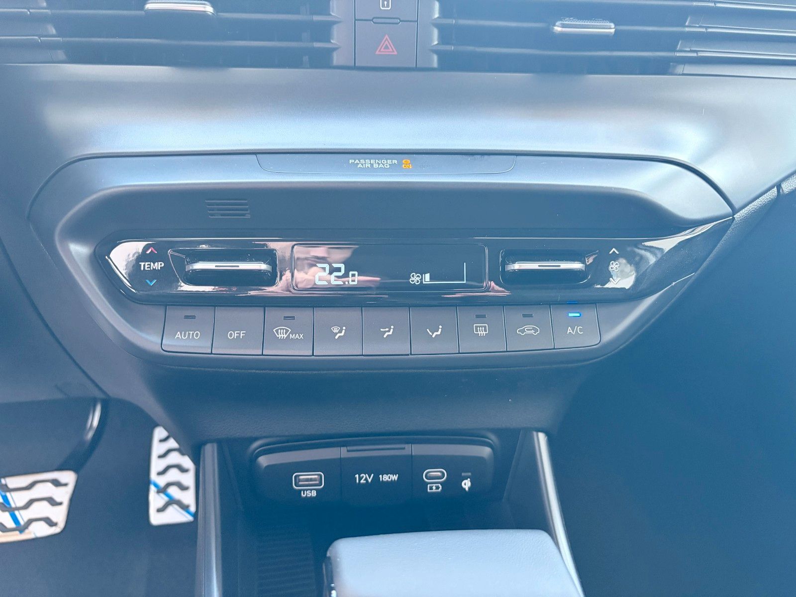 Fahrzeugabbildung Hyundai Bayon 1.0 T-GDI Trend LED,Navi,SHZ,Kam.,PDC,AUT