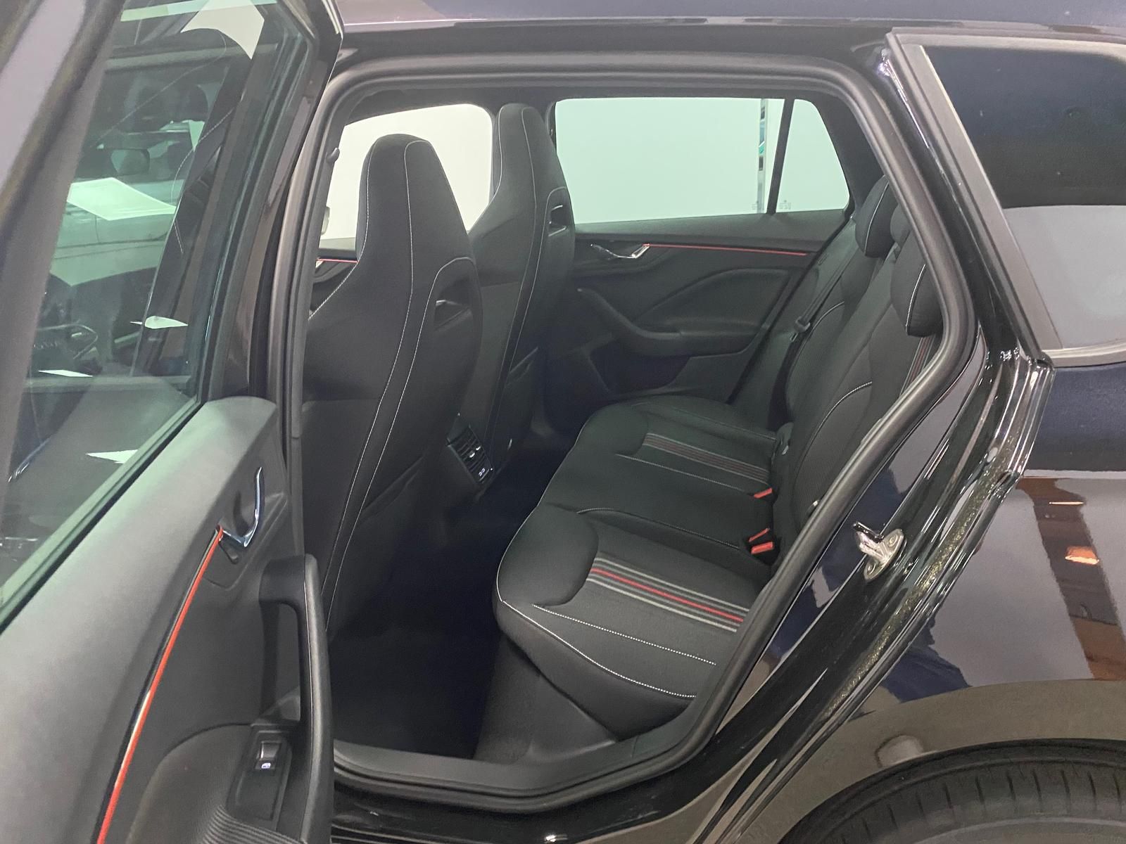Fahrzeugabbildung SKODA Kamiq 1.5 TSI DSG Monte Carlo+MATRIX+PANO+5J GAR