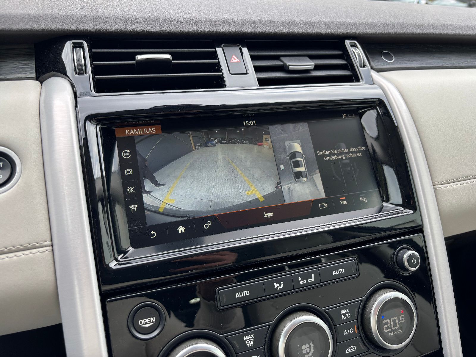 Fahrzeugabbildung Land Rover Discovery 5 HSE SDV6/7-SITZE/PANORAMA/EXCLUSIVE