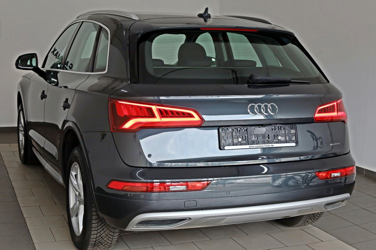 Fahrzeugabbildung Audi Q5 quattro sport Navi,LED,ACC,SH,Kamera,AHK, +WR