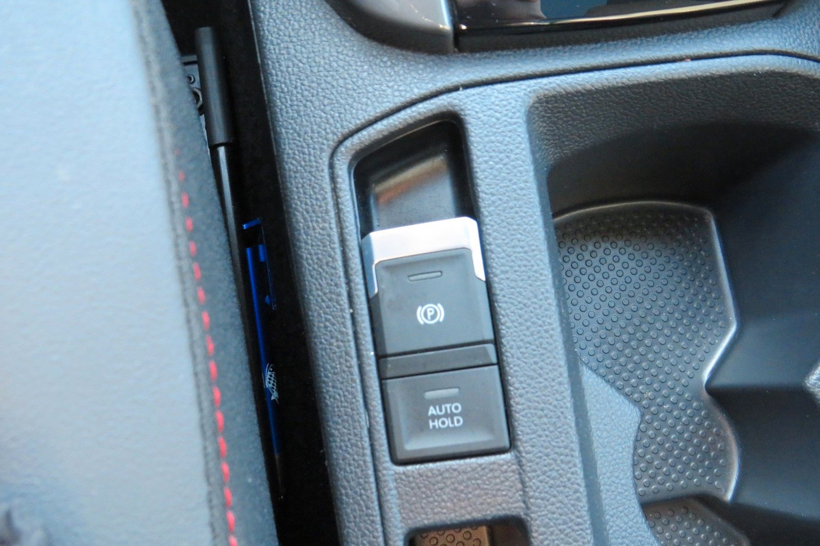 Fahrzeugabbildung Volkswagen T-Roc SPORT PANO AHK LED NAVI ACC PDC SITZH. 1.H