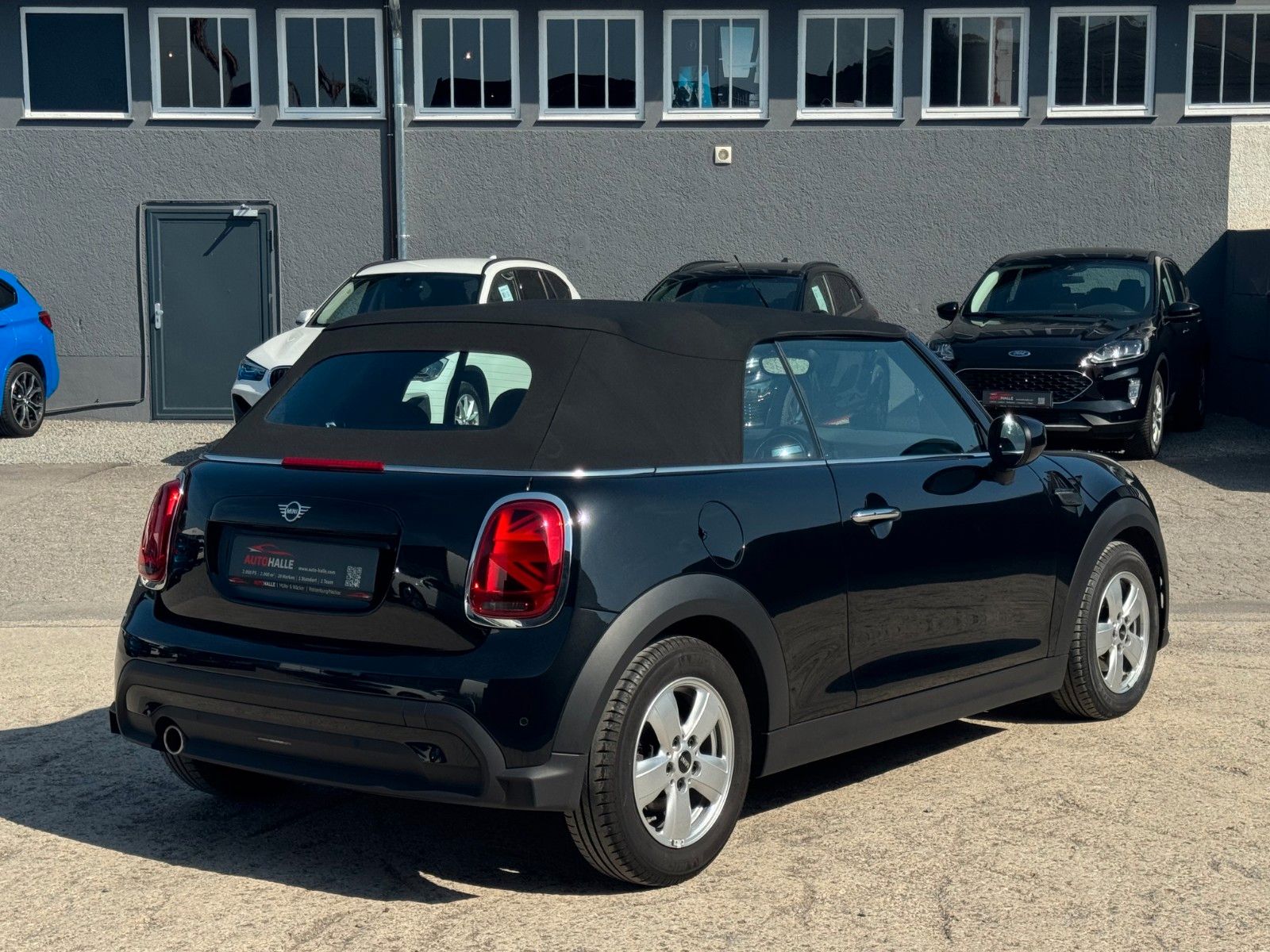 Fahrzeugabbildung MINI Cooper Cabrio Autom. Essential Trim Temp PDC SHZ