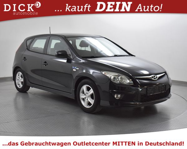 HYUNDAI i30 CW blue 1.6 Classic GEPFLEGT+KLIMA+SHZ+8FACH