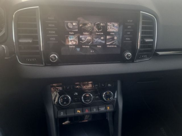 Fahrzeugabbildung SKODA Karoq 1.5 TSI Style AHK INFOTAIMENT BOLERO CLIMA