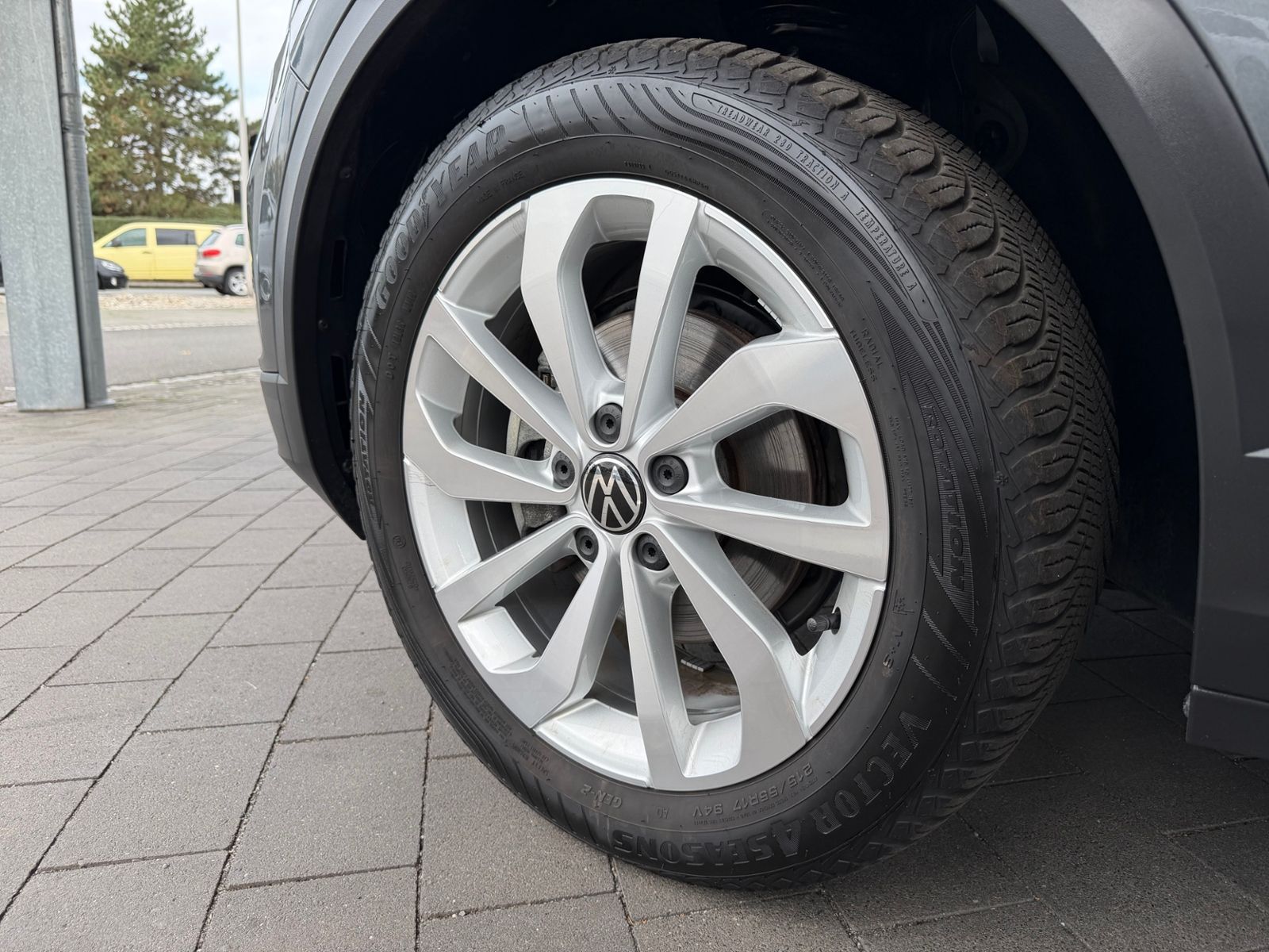 Volkswagen T-Roc - Bild 3