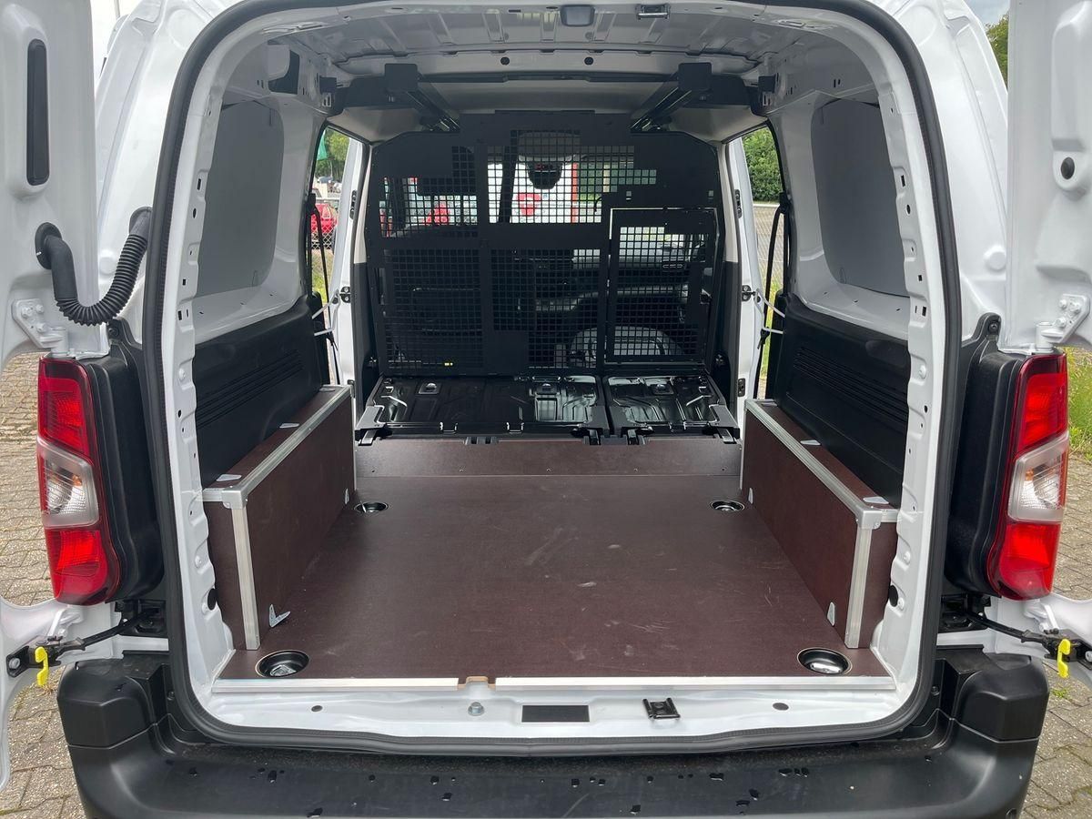 Fahrzeugabbildung Fiat Doblo XL Multicab 130 AT8