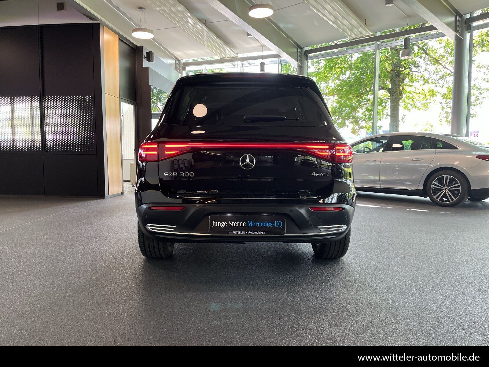 Mercedes-Benz EQB 300 4M Electric Art AHK/LHZG/RFK/DISTRONIC foto 11