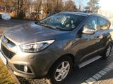 Hyundai ix35 2.0 CRDi 100kW 4WD Automatik Style - Hyundai ix35: Allradantrieb, Automatik, 2.0