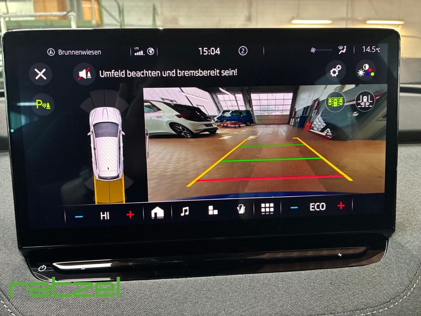 Fahrzeugabbildung SKODA Enyaq Loft iV 50 elektro Navi T-Leder Digitales