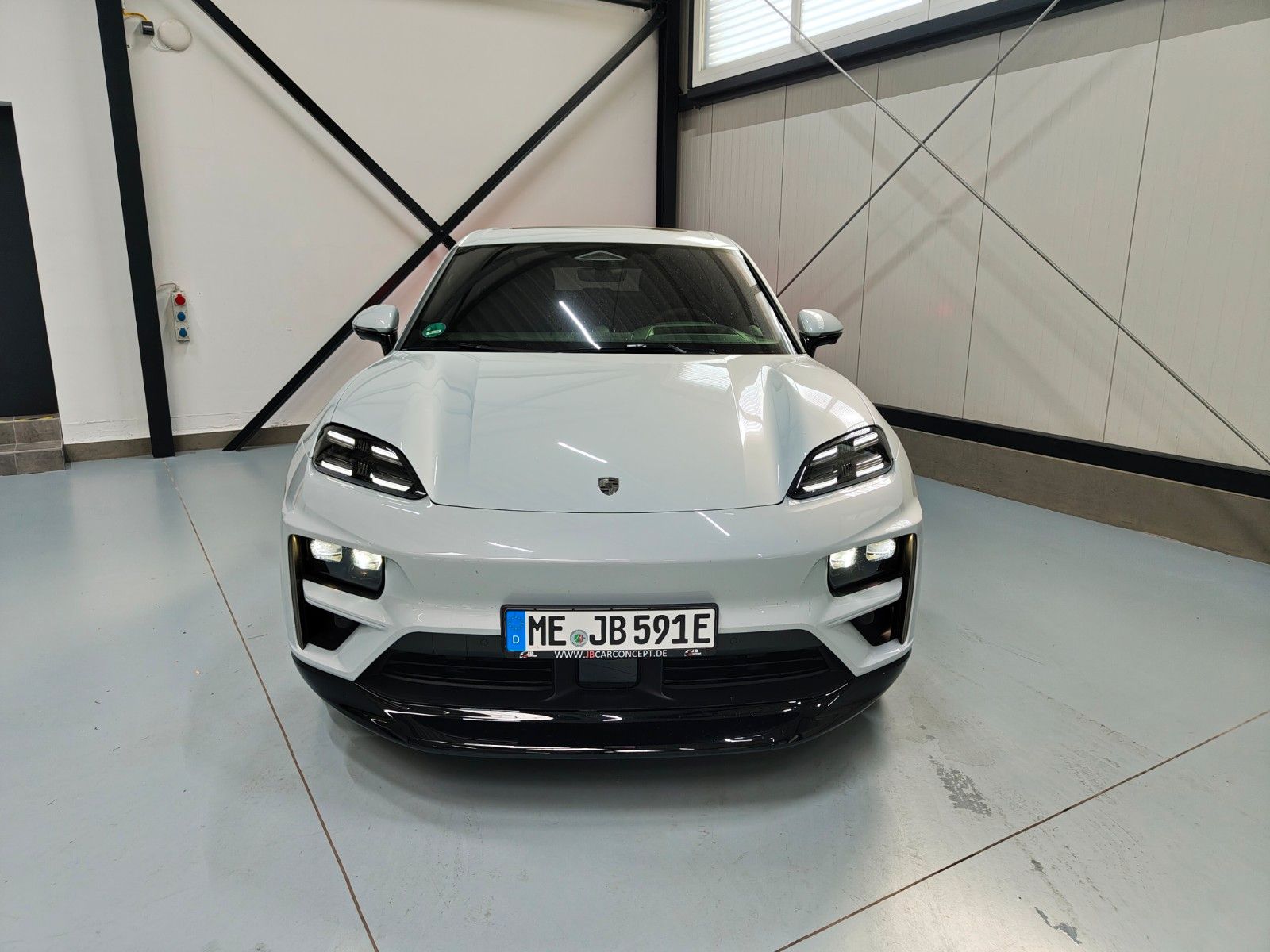 Porsche Macan Turbo Electric imagem 2