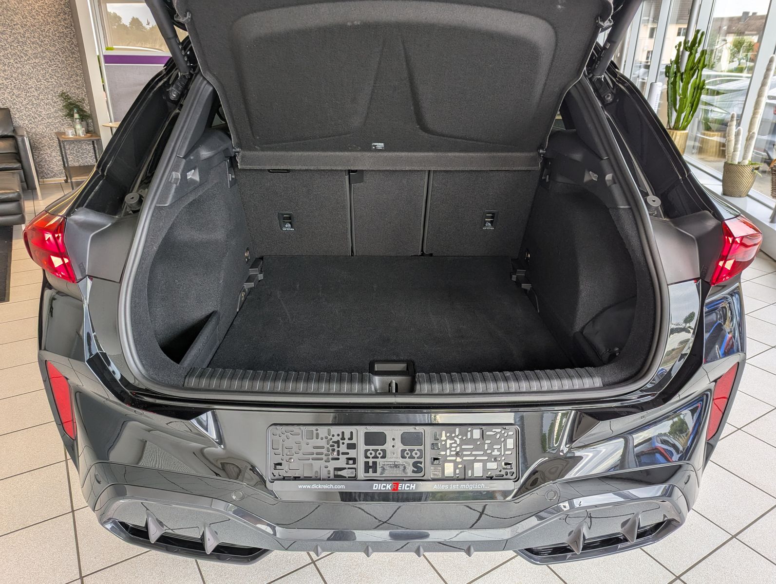 Fahrzeugabbildung CUPRA Terramar 1.5 eTSI Tribe Sennh Matrix HUD AHK 20