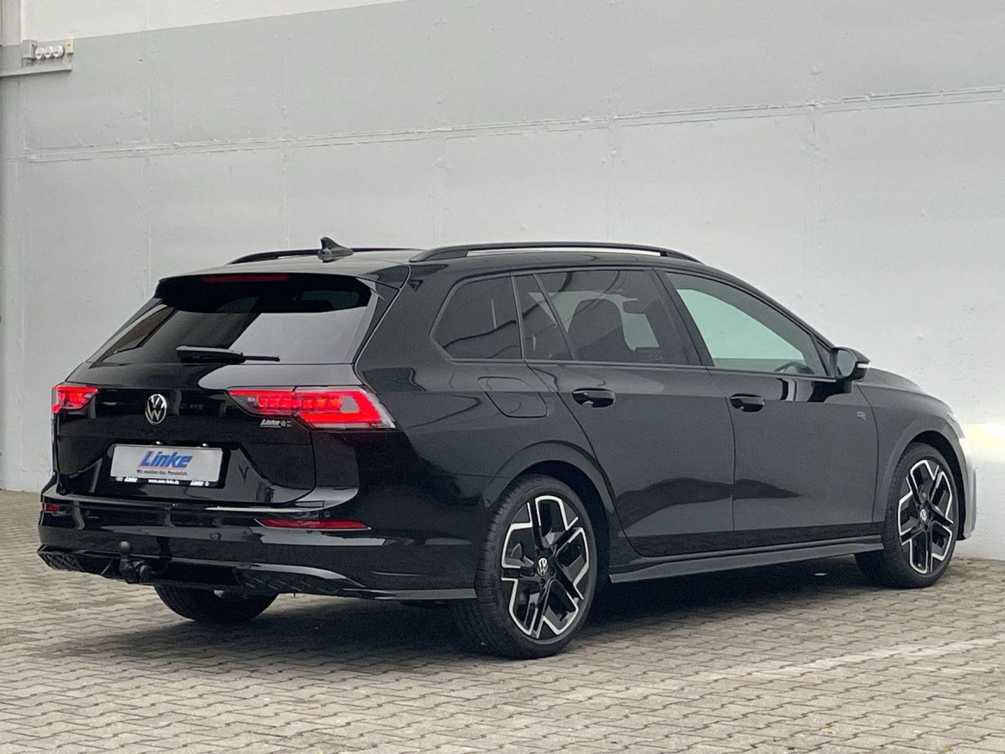 Golf Variant VIII R-Line 1.5 eTSI DSG AHK/Pano/H