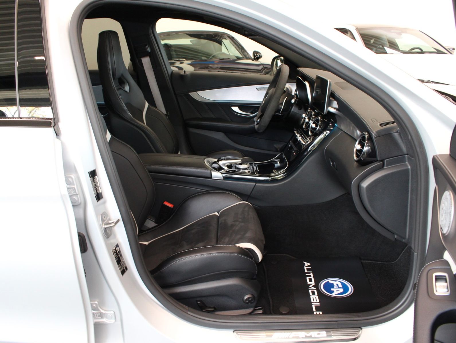 Fahrzeugabbildung Mercedes-Benz C 63s AMG Schalensitze*Deutsch*Pano*NO OPF