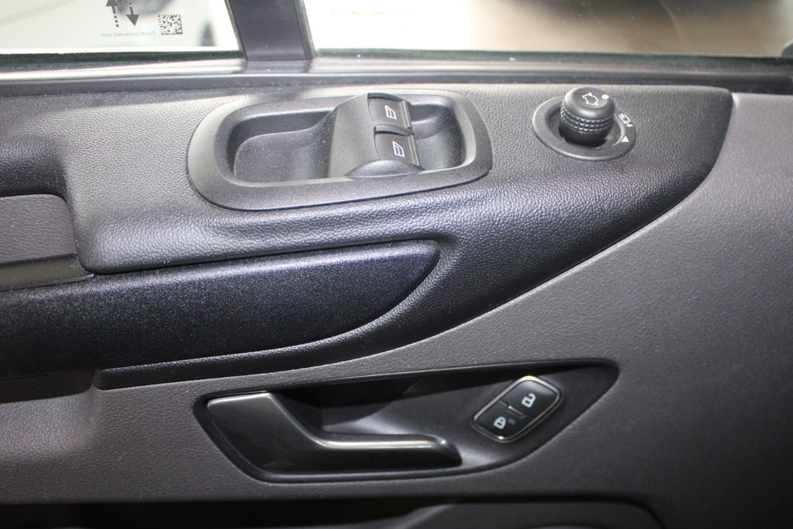 Fahrzeugabbildung Ford Transit Tourneo Custom TREND L2 MHEV 5-Sitze AHK