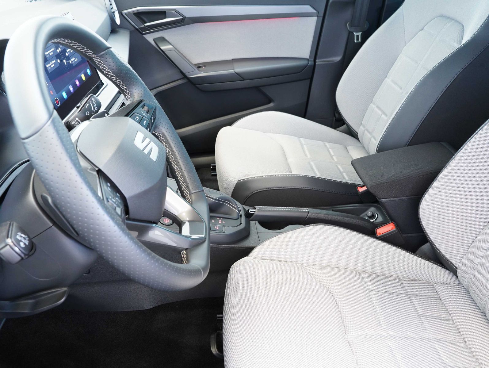 Fahrzeugabbildung SEAT Ibiza 1.0 TSI 85 kW FR Black Edition