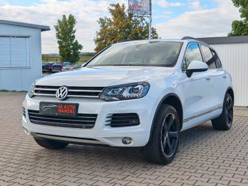 Volkswagen Touareg - 1