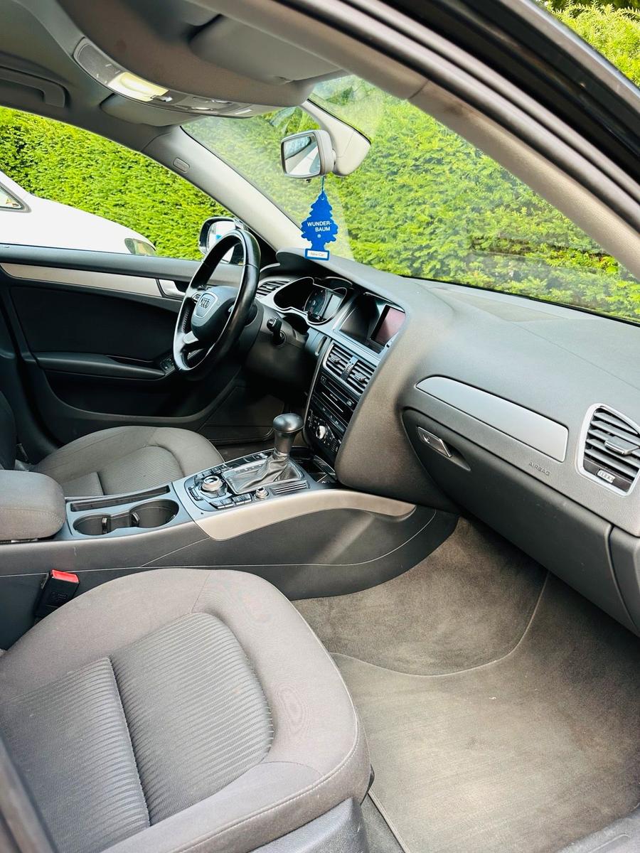 Audi A4 2012 — engine 150 HP (110kW)