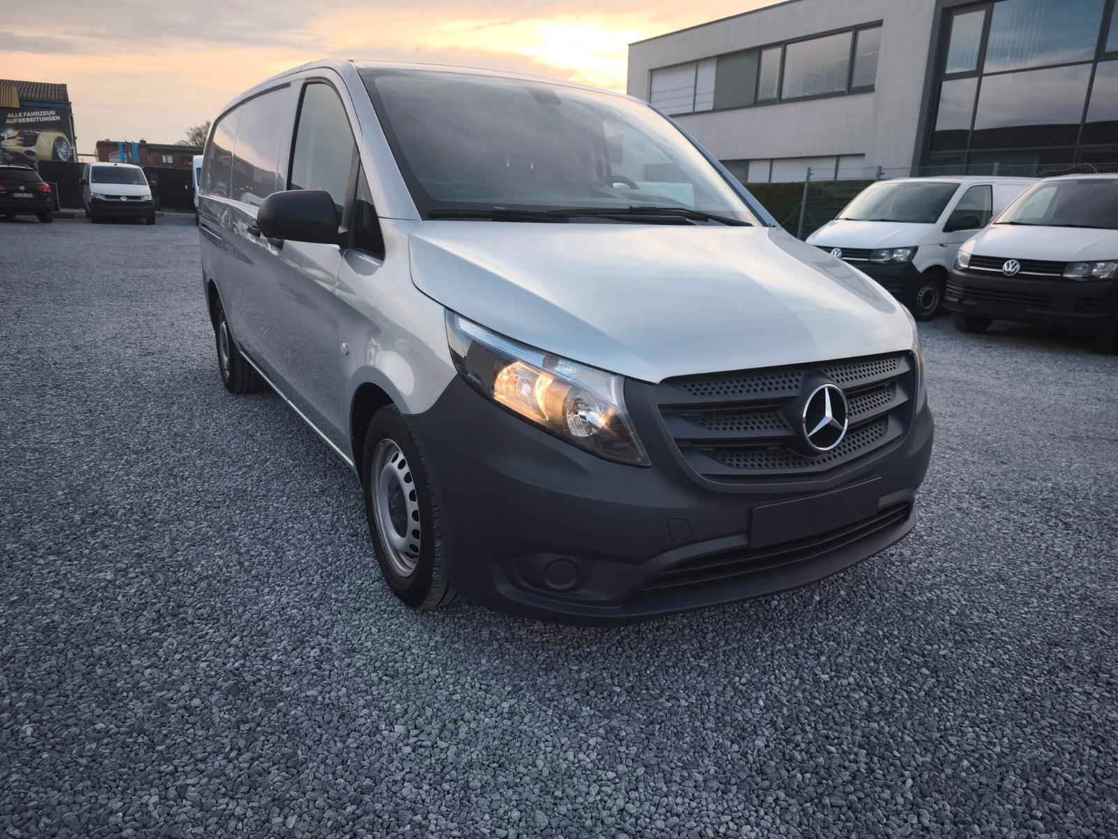 Mercedes-Benz Vito Kasten 111 CDI lang Klima Kamera Werkstatt