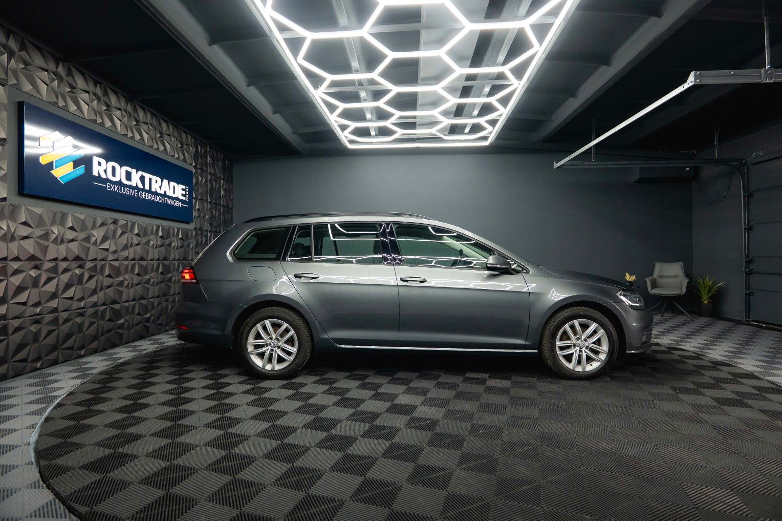 Fahrzeugabbildung Volkswagen Golf VII Variant Comfortline Autom. *ACC*LED*19%