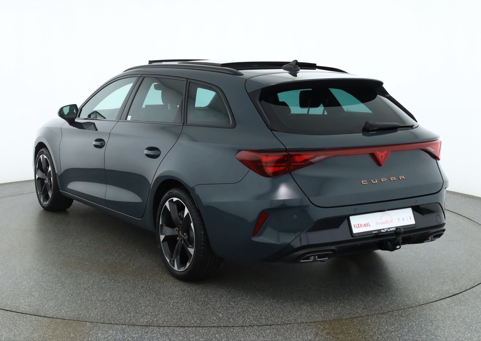 Cupra Leon ST 1.5eTSI DSG LED ACC Pano AHK imagem 3