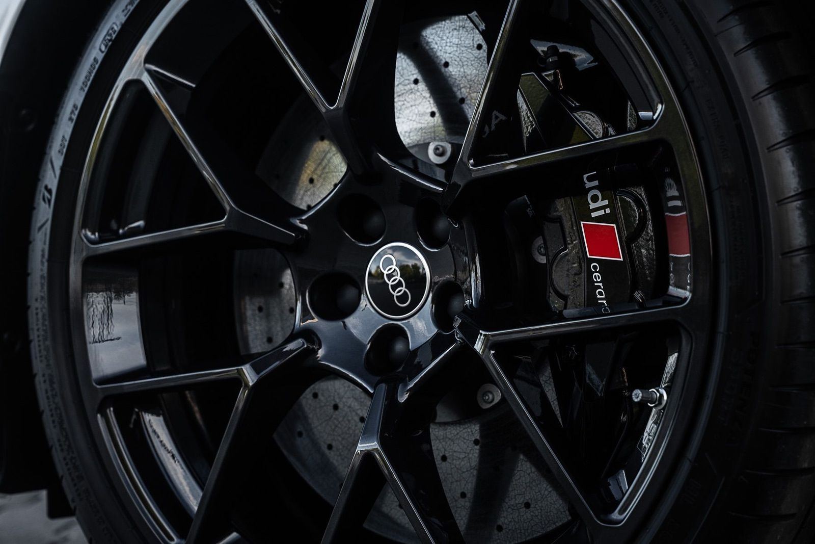Fahrzeugabbildung Audi RS5 Avant KERAMIK|SPORTPAKET|HGP 818 PS