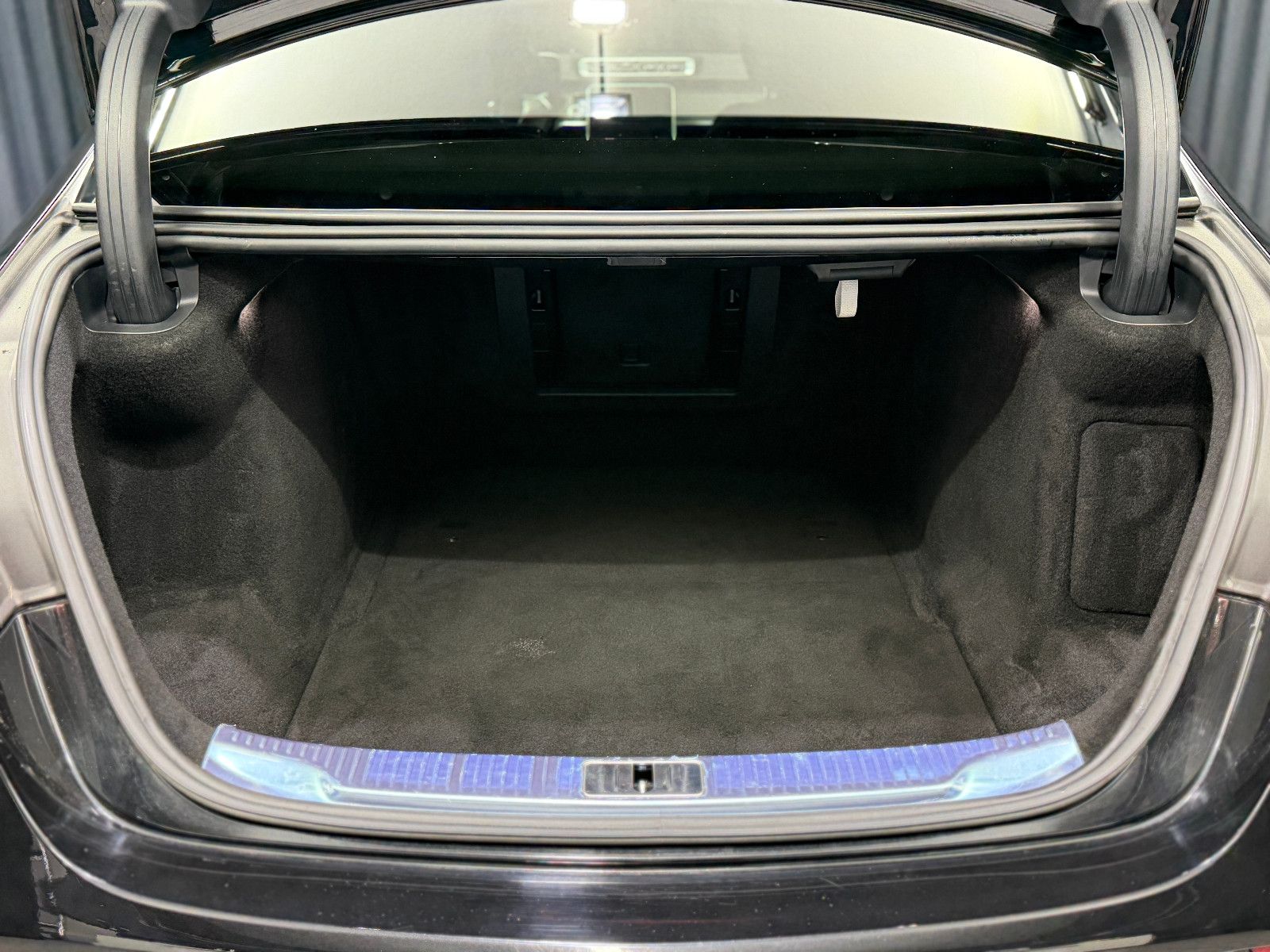 Fahrzeugabbildung Mercedes-Benz S 400 d Limousine L 4Matic|Burmester|MASSAGE|HuD