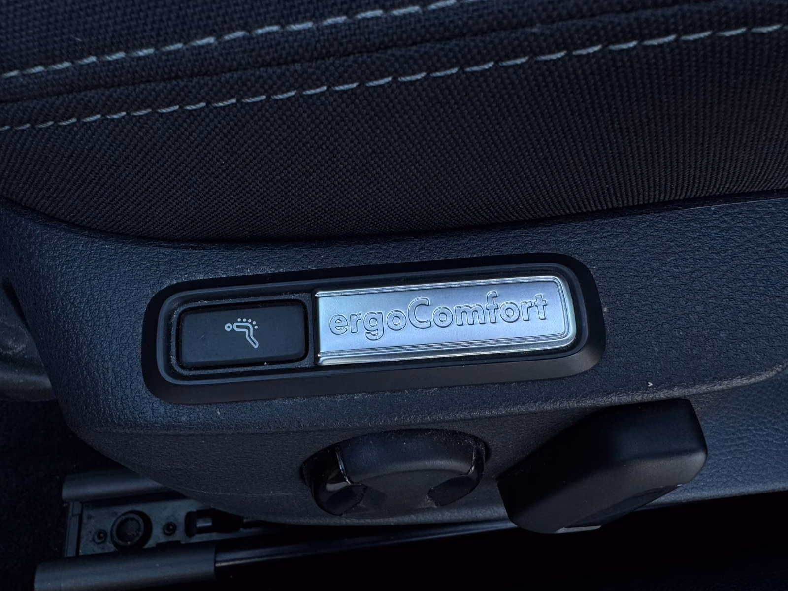 Volkswagen Passat 2.0 TDI DSG Business LED ACC KAM, миниатюра 12