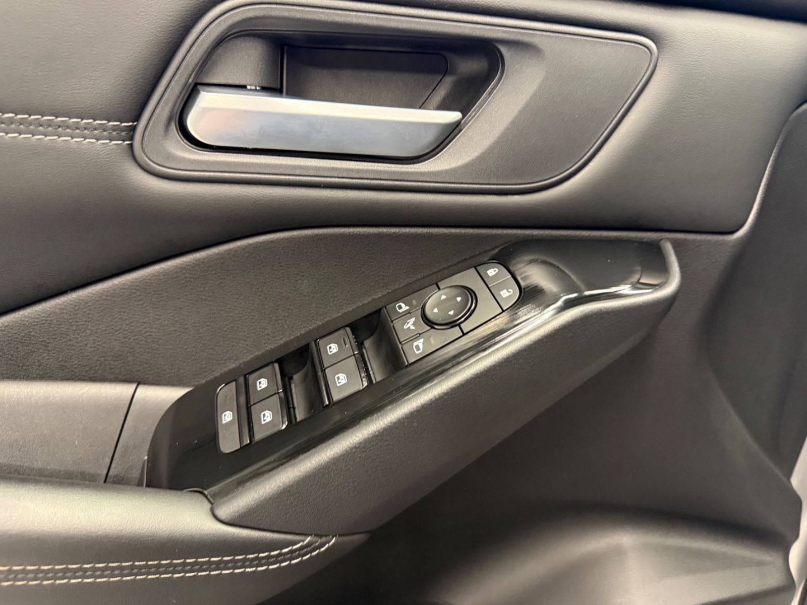 Fahrzeugabbildung Nissan Qashqai Acenta Nissan Connect Winter