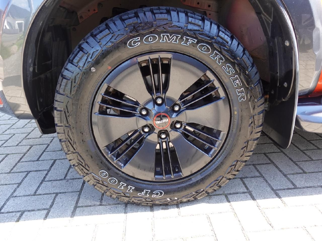 Fahrzeugabbildung Isuzu D-Max Double Cab V-CROSS