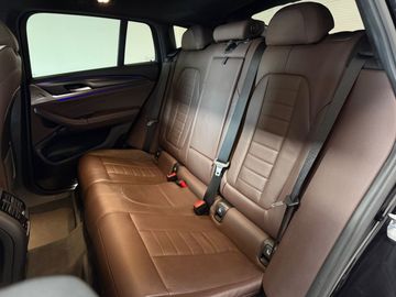 BMW X4 - 11