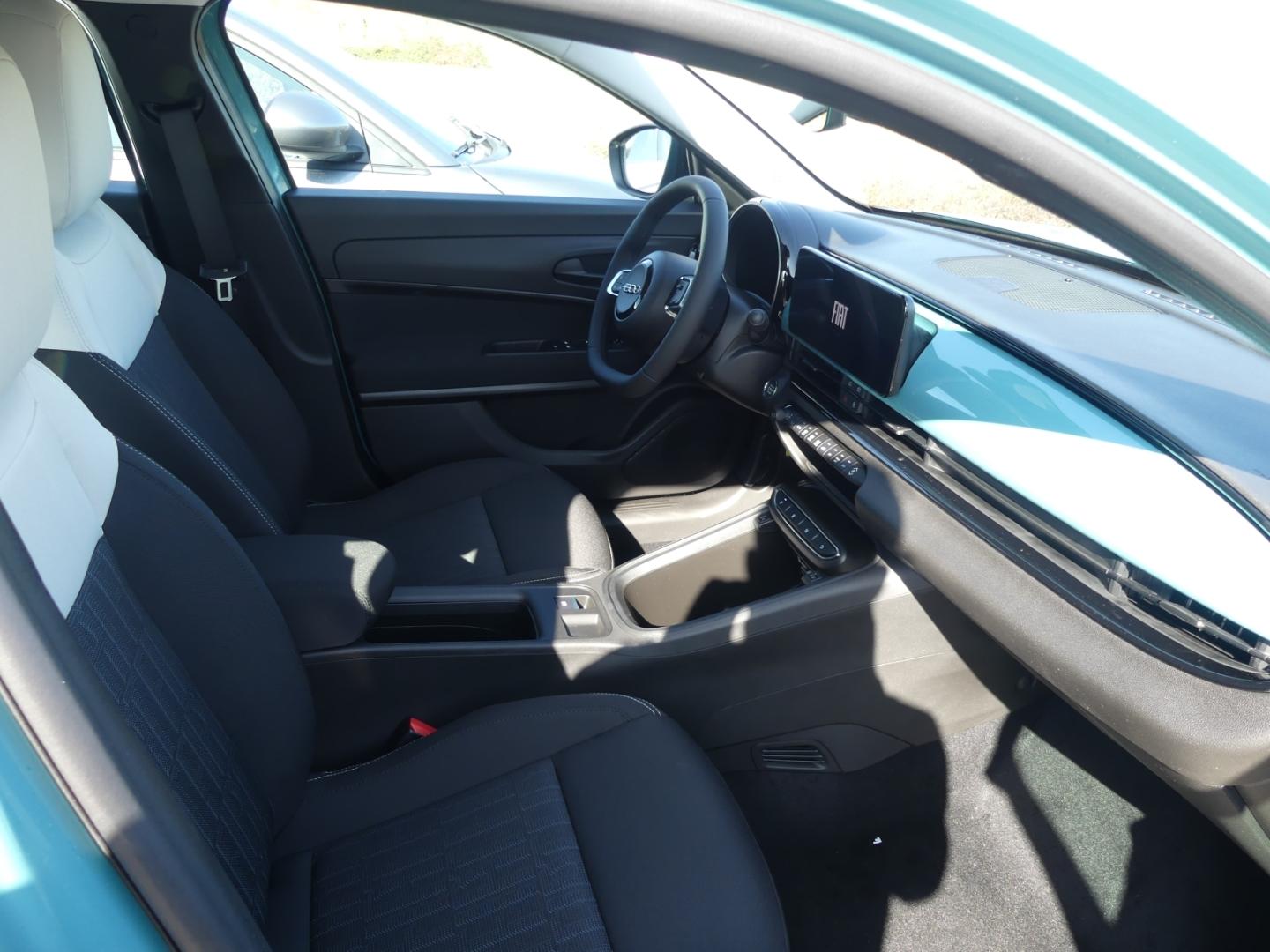 Fiat 600 HYBRID ICON 1.2 110 PS DCT6 KOMFORT NAVI KAM, миниатюра 16