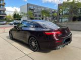 Mercedes-Benz E 220 d Coupe AMG Line/ Sonderlackierung/ Wides. - Mercedes-Benz E 220: Sportwagen