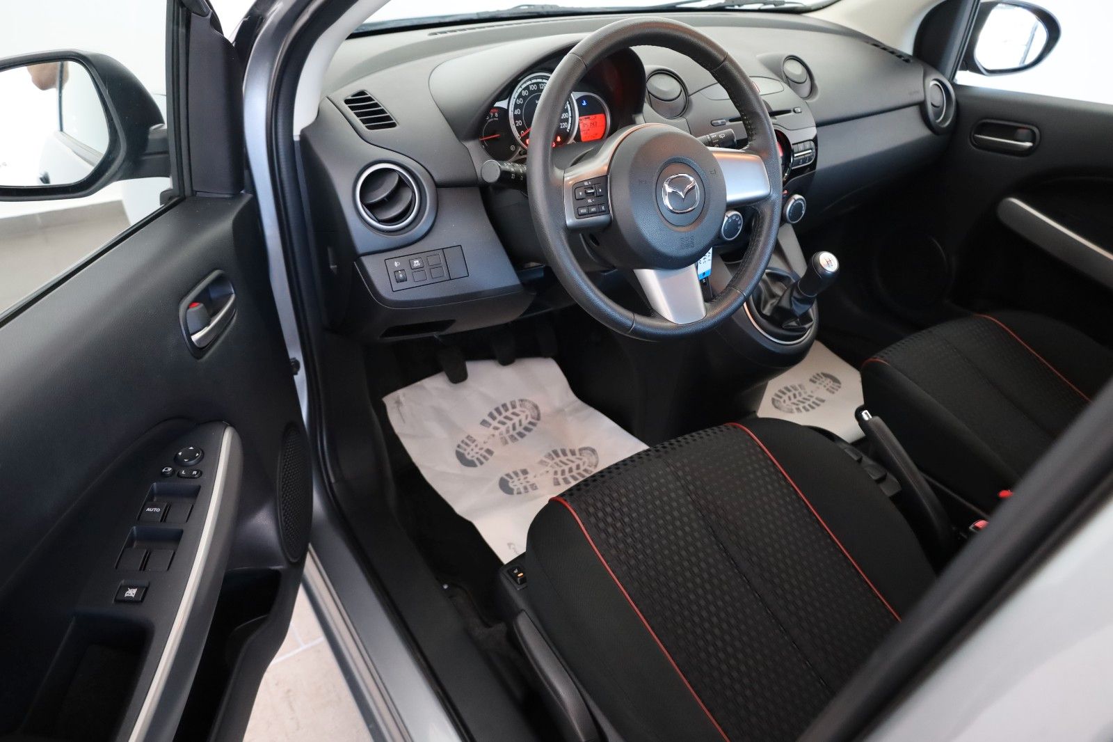 Fahrzeugabbildung Mazda 2 Lim. 1.3 Edition SH,Energy-Paket