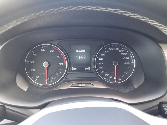 Fahrzeugabbildung SEAT Ateca 1.5 TSI Xperience KLIMA LED NAVI ALU