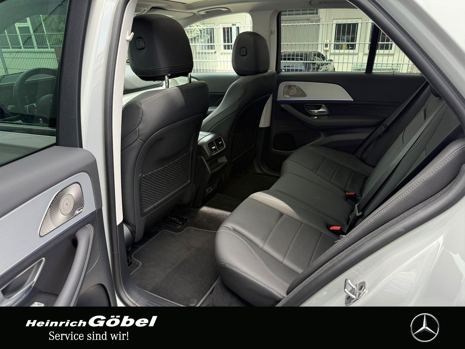 Fahrzeugabbildung Mercedes-Benz GLE 300 d AMG*PANO*BURMESTER*360°*MEMORY*