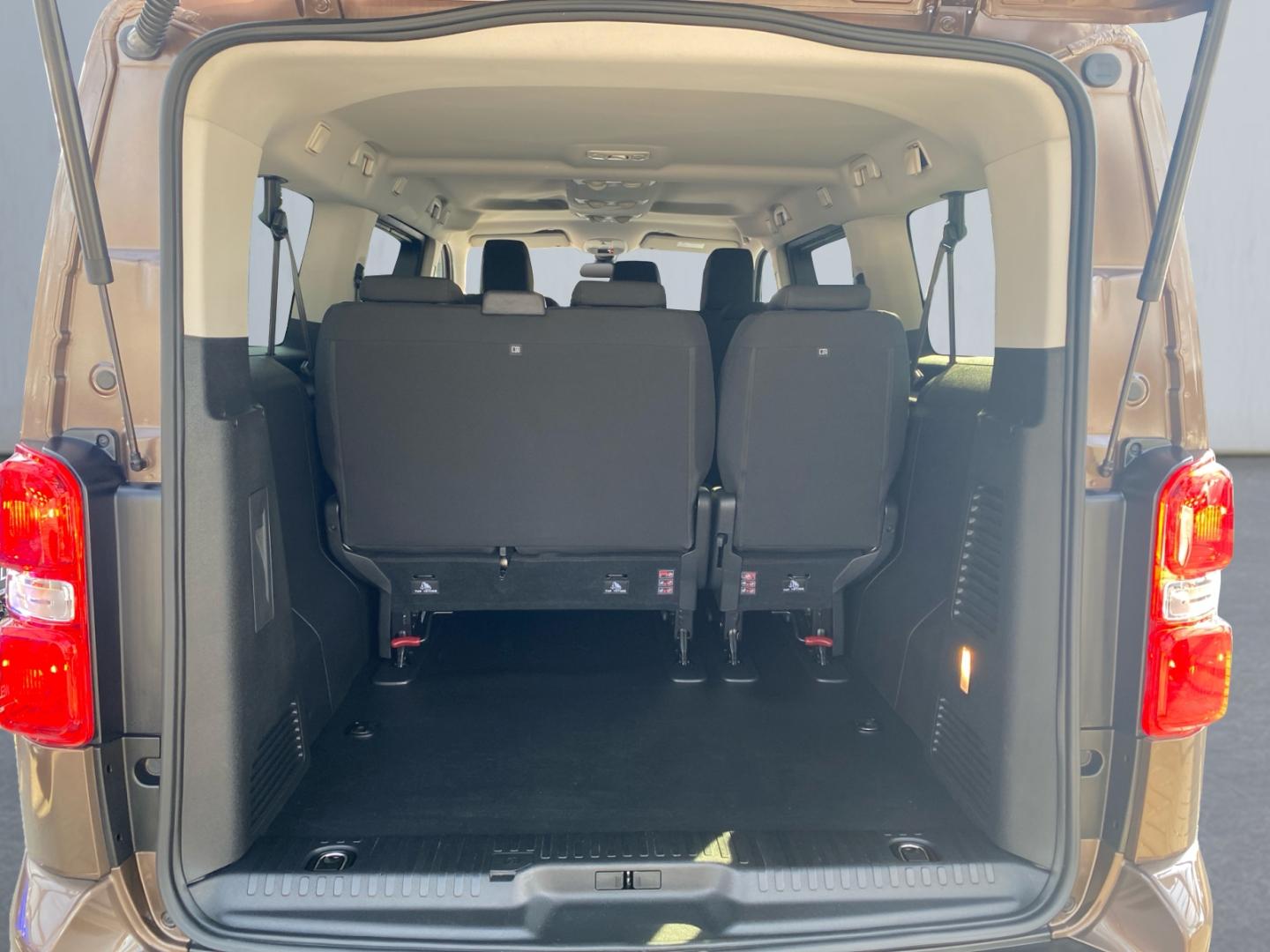 Toyota Proace Verso 2.0D L2 Shuttle Comfort *9-Si*RCam*