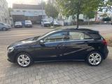 Mercedes-Benz A 160 A-KLASSE A 160:LEDER:PDC:GARANTIE: - Mercedes-Benz A 160 mit Benzin-Antrieb