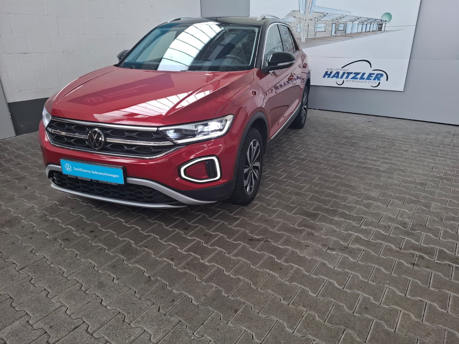 Fahrzeugabbildung Volkswagen T-Roc Style 2,0 TDI DSG +IQ.Drive +Navi +Kamera
