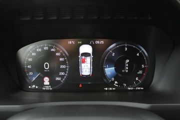 Volvo XC90 - 8