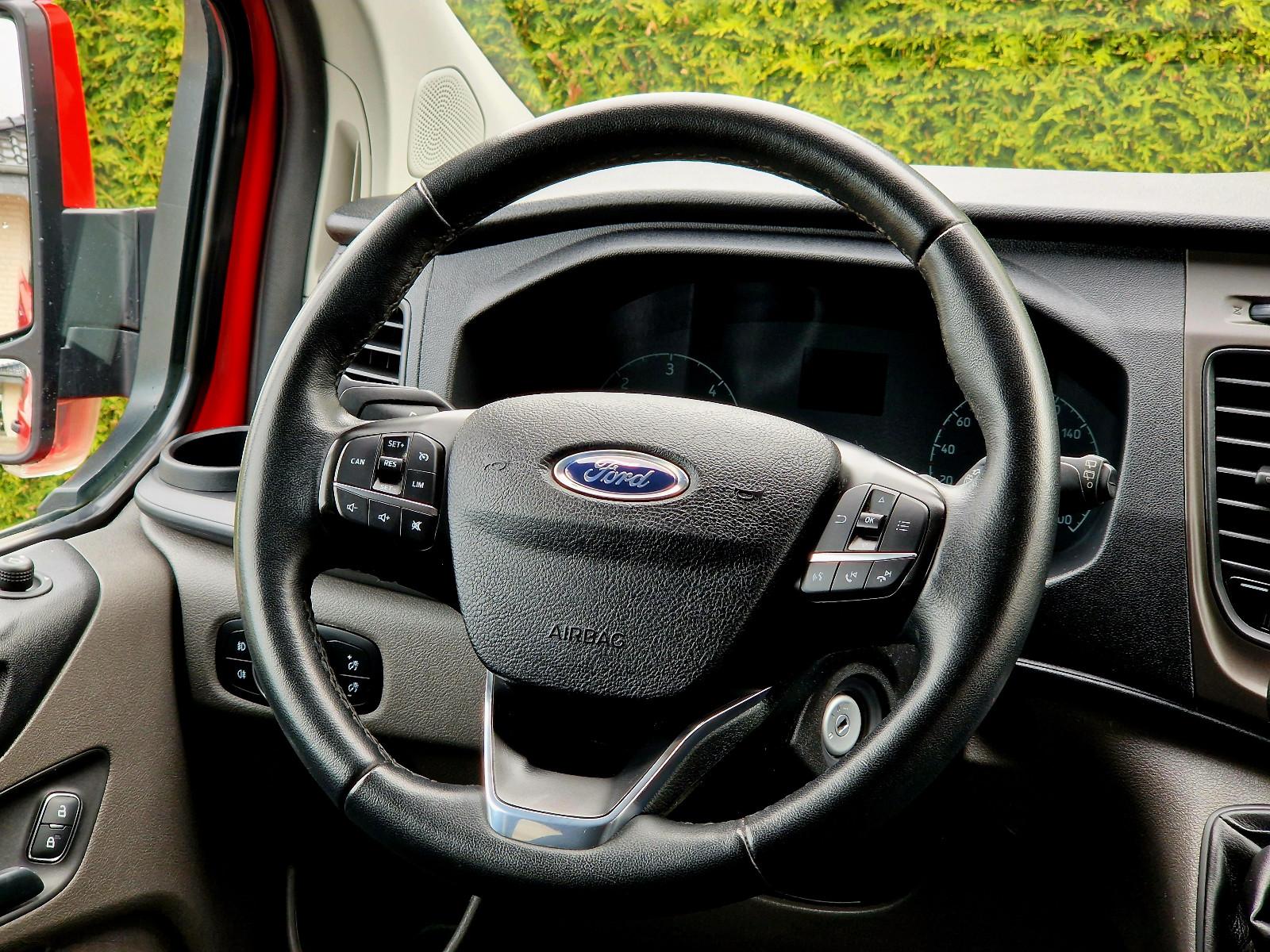 Ford Transit Custom Kombi 320 L1 (9-Sitzer, 2x Klima)