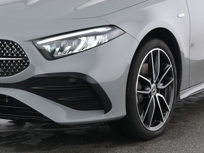 Fahrzeugabbildung Mercedes-Benz A 250 e AMG Special Edition+Night+11kW+Totw+Kam